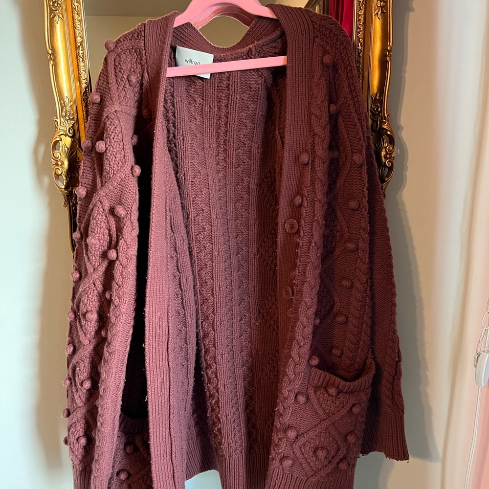 Oversized Wilfred sweater ✨